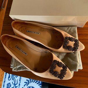 Manolo Blahnik Hangisiflat - Blush Satin